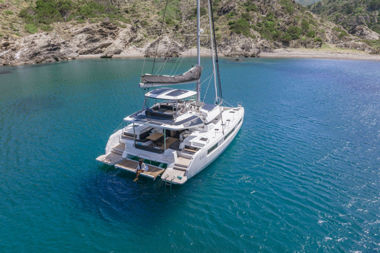 yacht brokers in greece